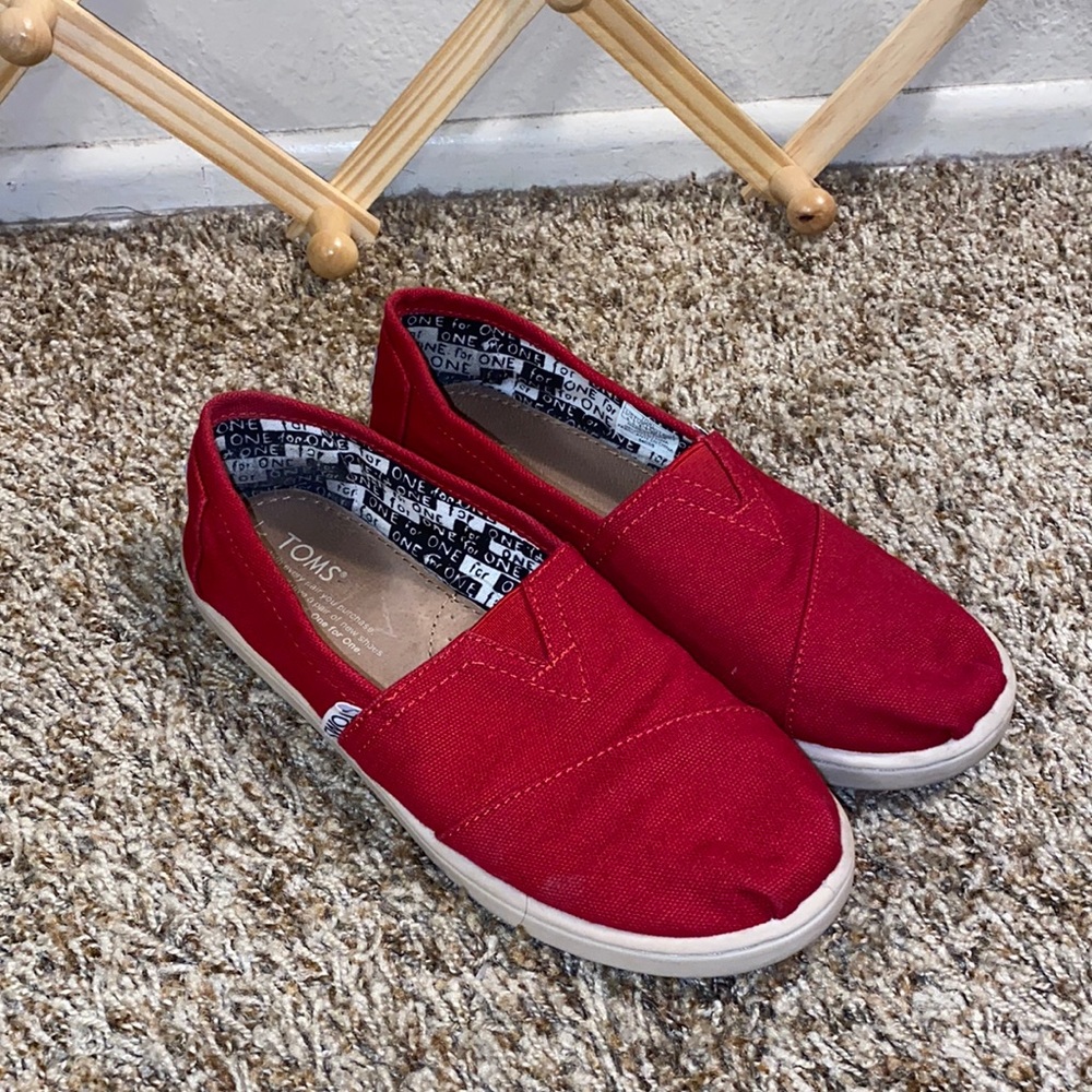 Toms red